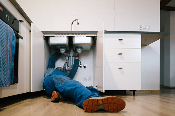 Professional Drain Cleaning technician working in Hanna City, IL